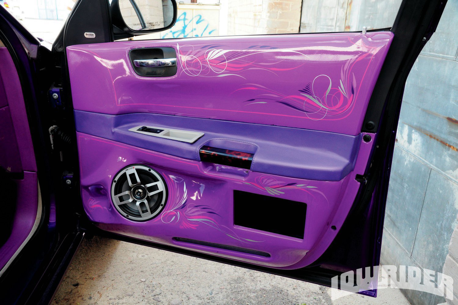 2006 Chrysler 300c Lowrider Magazine